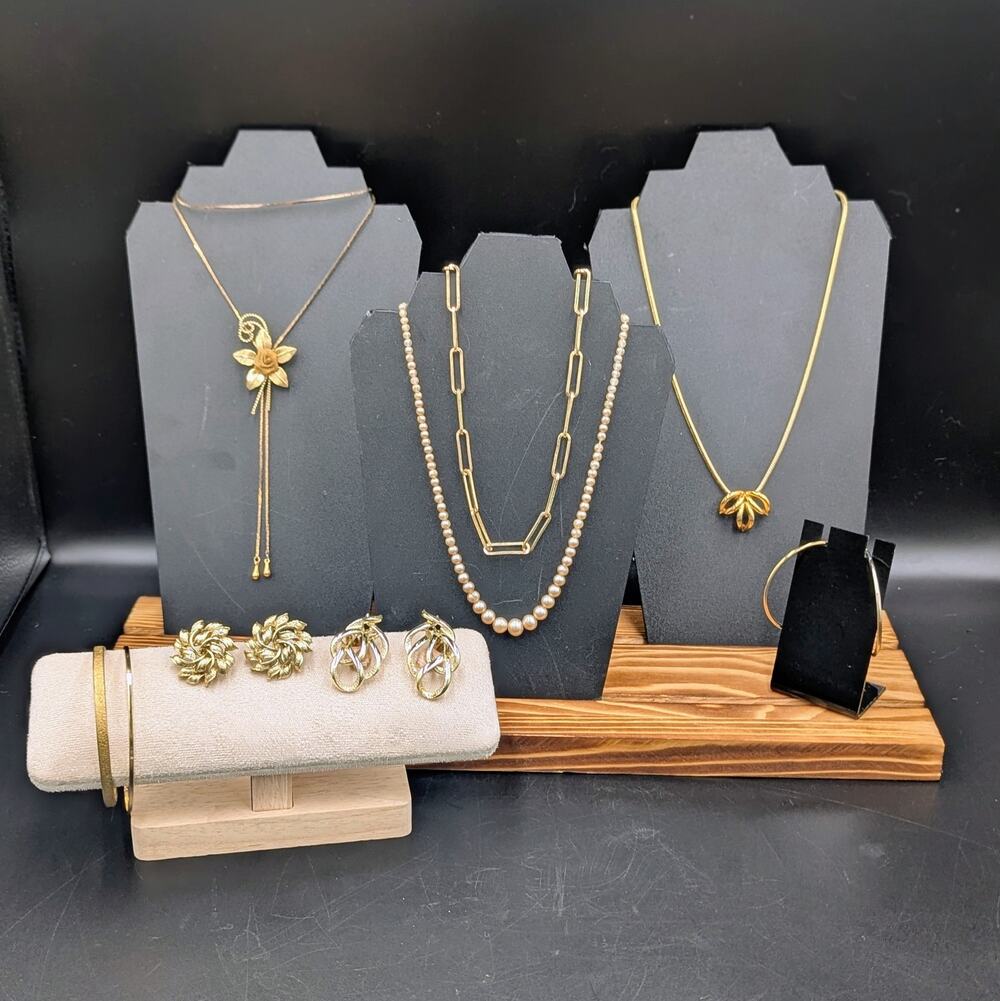 Vintage Gold Tone Jewelry Lot Coro Sarah Coventry Monet Sugarfix 9 Pc